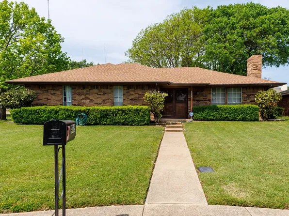 402 Meadow Ridge Dr, Cedar Hill, TX 75104
