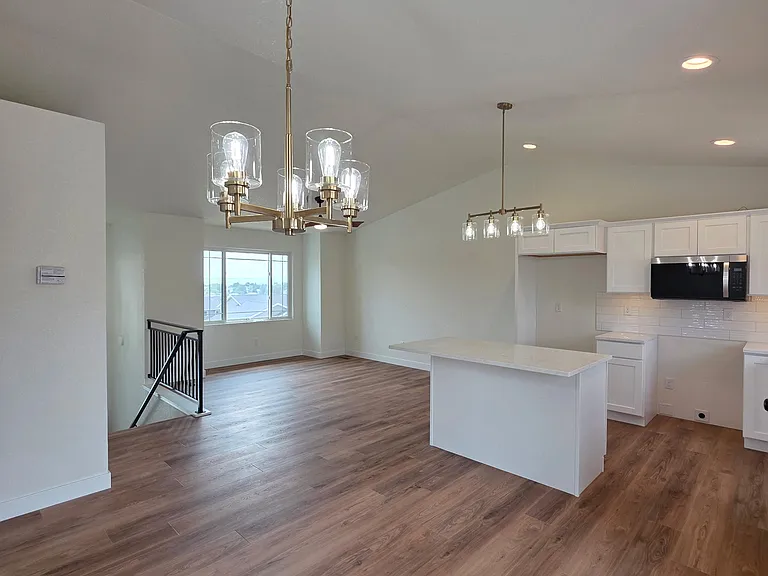 5328 Silverton St — Photo 7