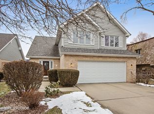 8345 Helen Ct, Downers Grove, IL 60516
