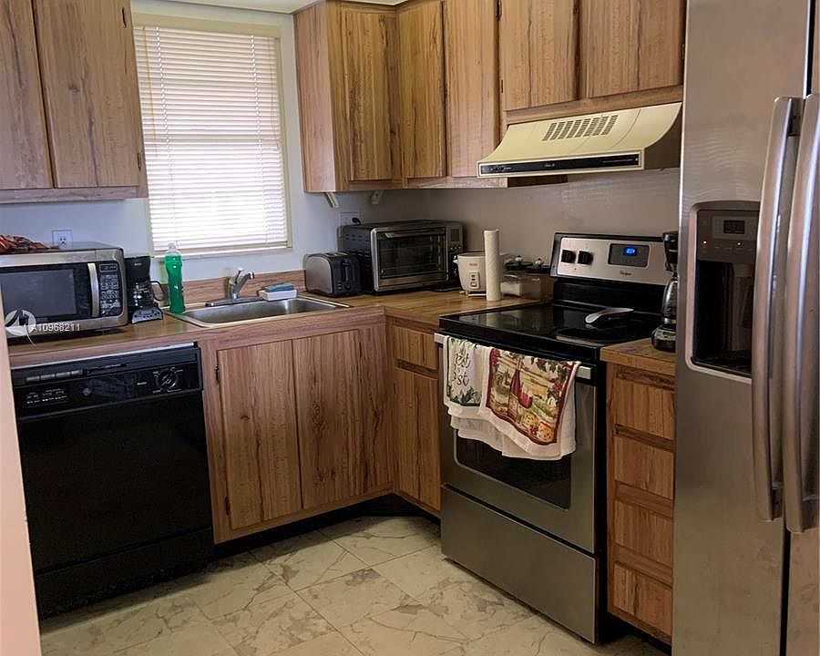 1st image of 3100 W Rolling Hills Cir APT 204