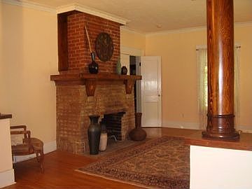 2nd image of 825 NW 16th St