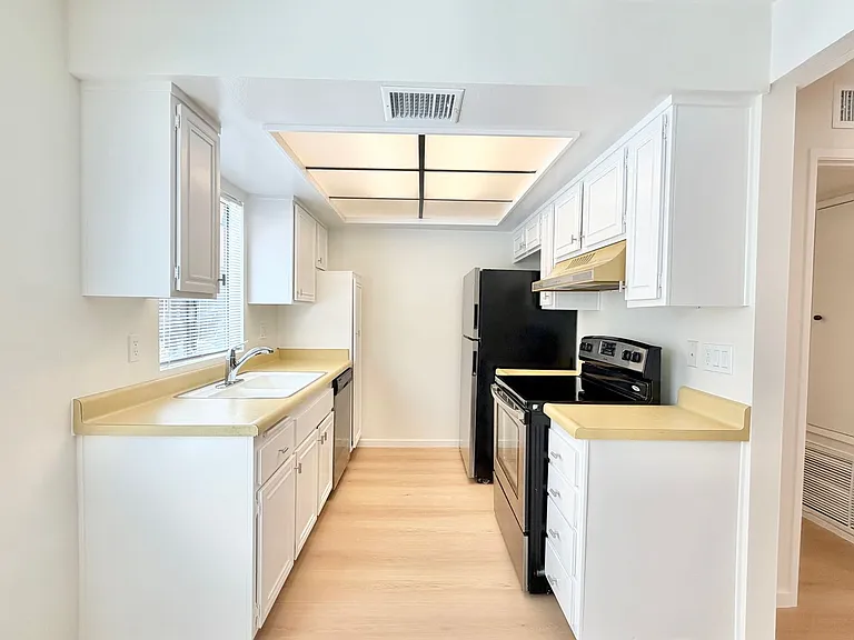 1407 N Sunrise Way #18 — Photo 7