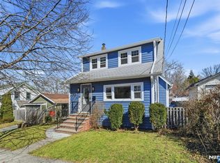 33 Beechwood Ave, Bogota, NJ 07603
