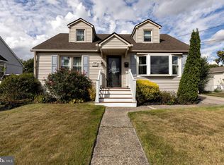 209 Lake Dr, Bellmawr, NJ 08031