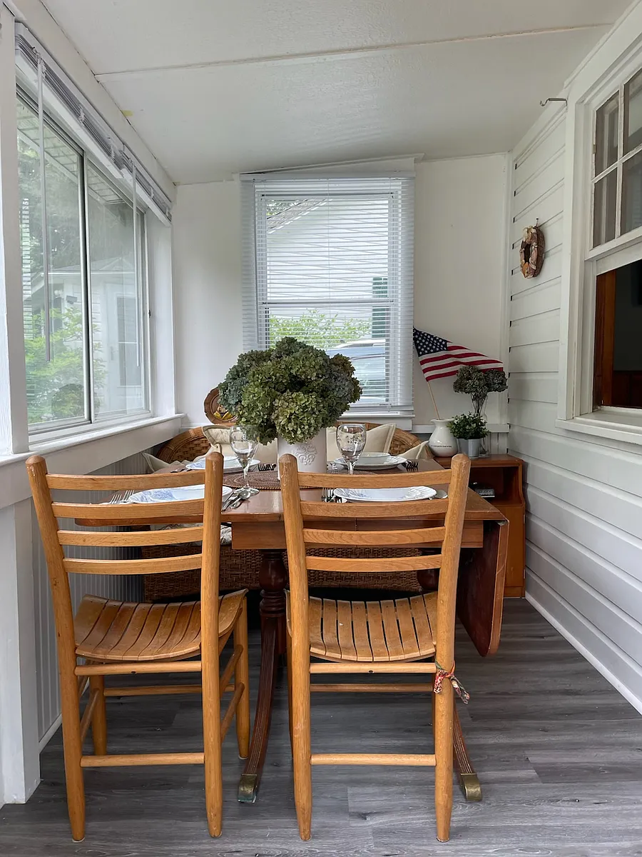 FRONT PORCH WITH DINING TABLE - 49 Cottage Rd #10