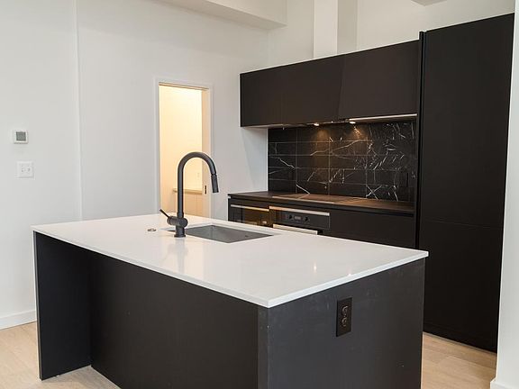 3rd image of 1443 Euclid St NW #8