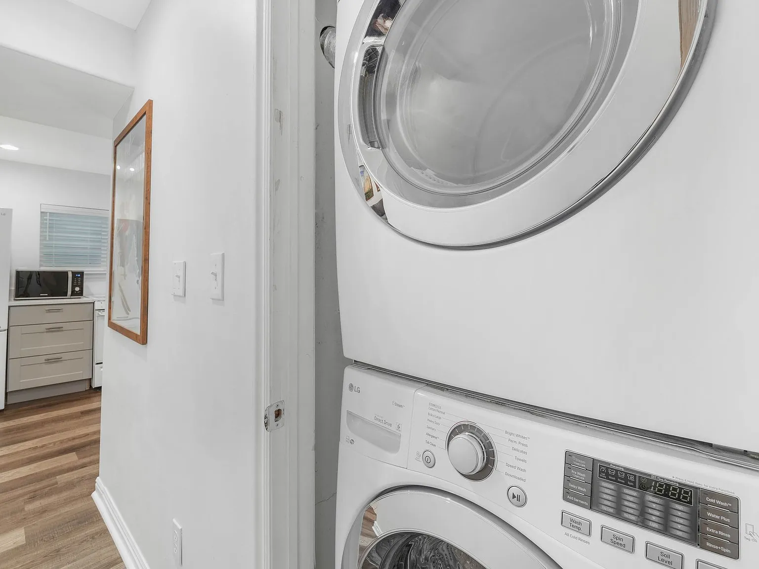 1 bed, 2082 sqft, $1,500 — Photo 4