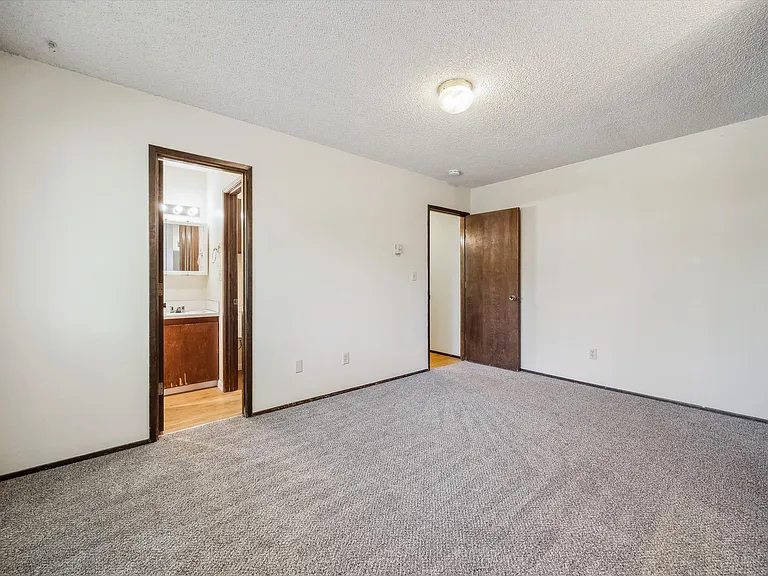 Terri 24 Apartments — Photo 15