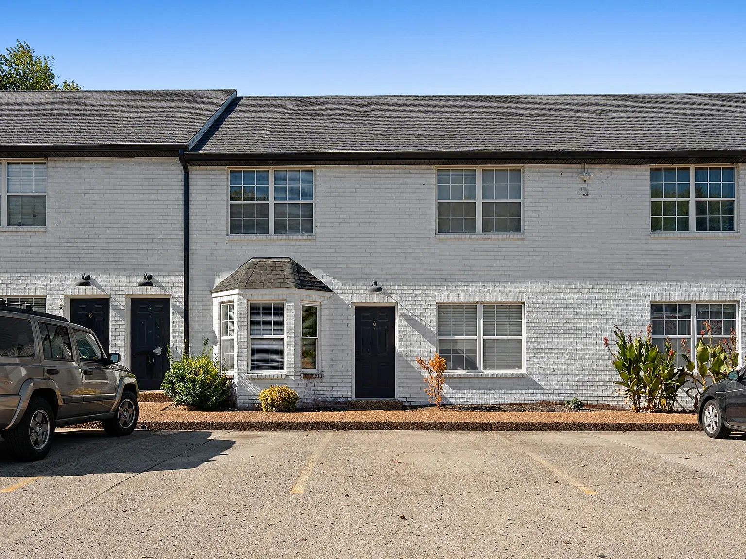 2 bed, 1.5 bath, 1200 sqft, $1,595 — Photo 1