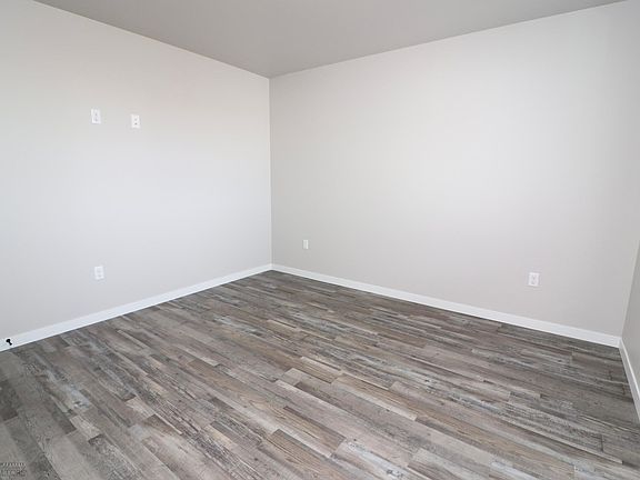 5th image of 1404 Prairie Ln