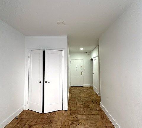 5th image of 213 E 37th St #7H