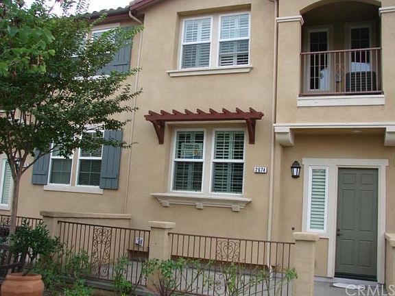 2nd image of 2674 Cabrillo Ave