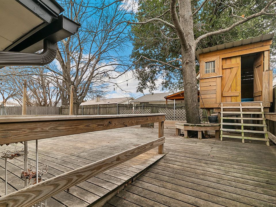 1st image of 417 Kirby Creek Dr