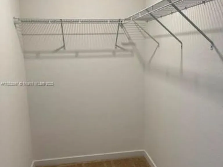 1092 SE 23rd Ave #5 — Photo 13