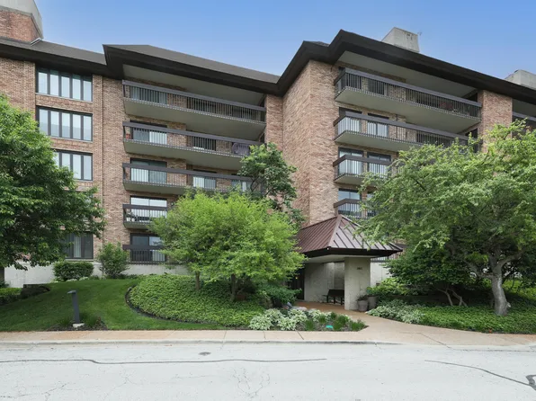 3801 Mission Hills Rd APT 503, Northbrook, IL 60062