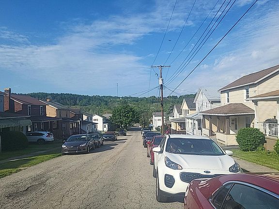 5th image of 411 7th St