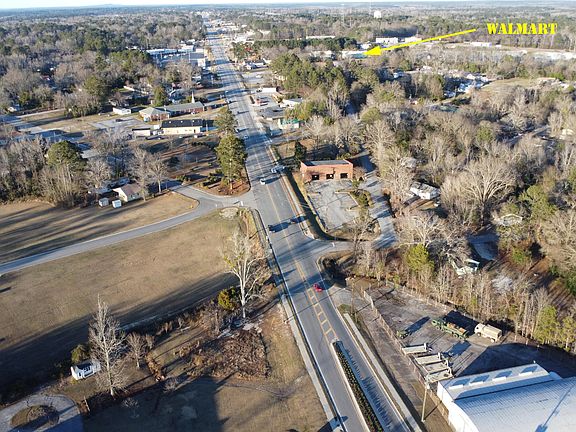 4th image of 609 Main Street