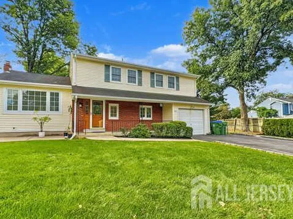 100 Dellwood Rd, Edison, NJ 08820