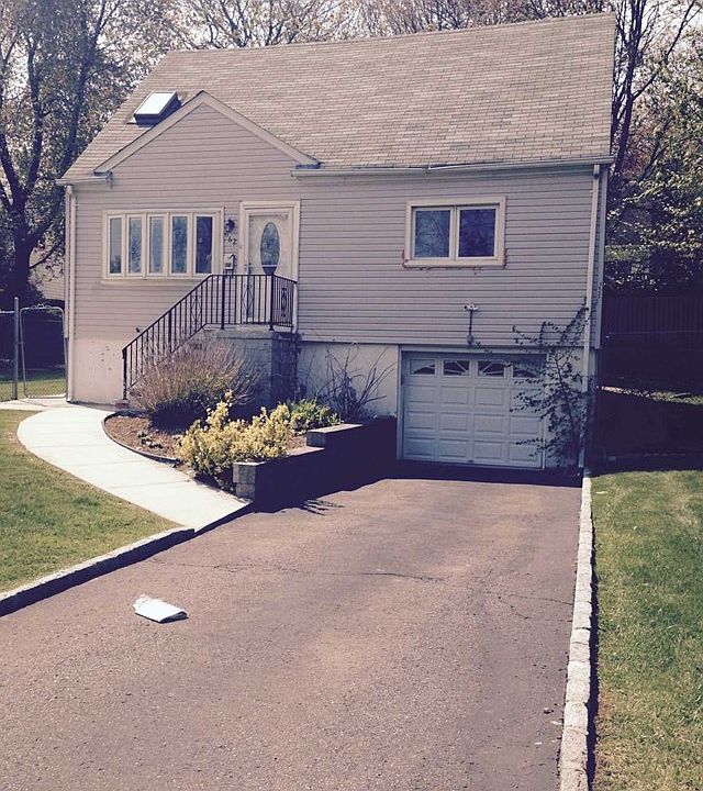 2nd image of 662 Iris Ct
