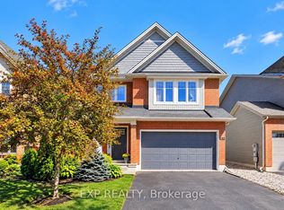 632 Willowmere Way, Ottawa, ON K1T0K2