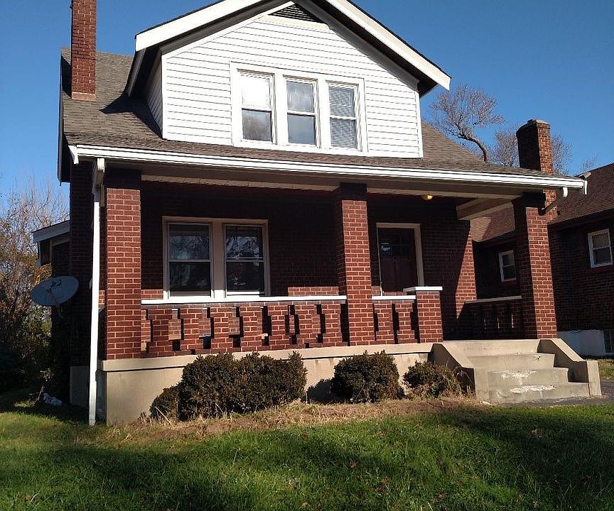1st image of 1942 Garden Ln