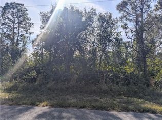 1122 Cove ST E, LEHIGH ACRES, FL 33974