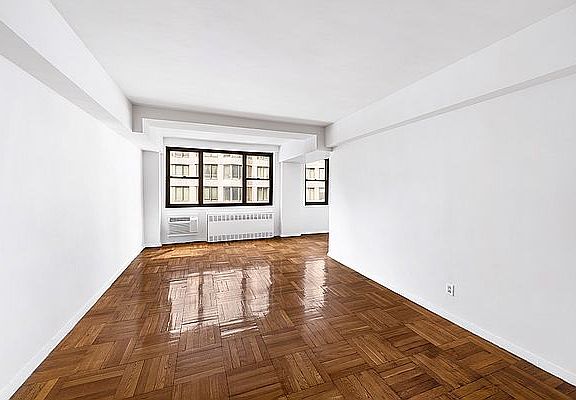 3rd image of 250 E 39th St APT 2h