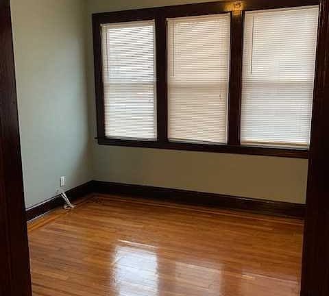5th image of 479 Oakdene Ave