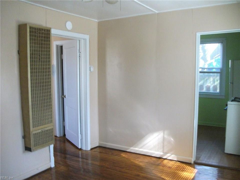 2nd image of 9552 17th Bay St #B