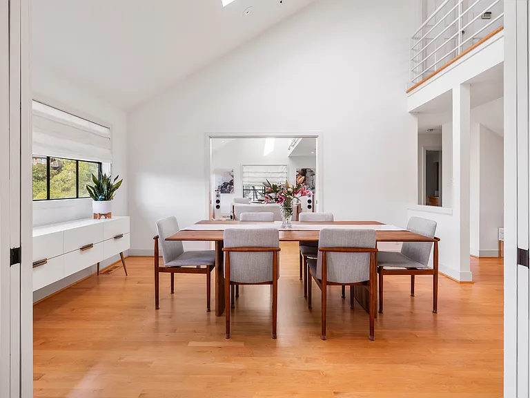 985 W California Ave — Photo 10