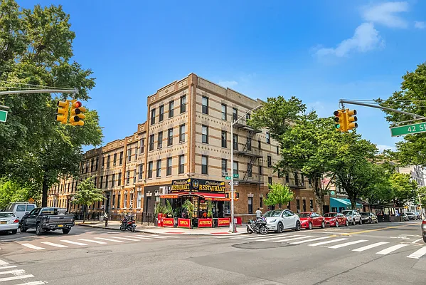 Rented by Keller Williams NYC | media 19