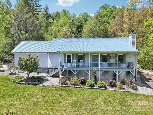 603 Oleta Rd, Hendersonville, NC 28792