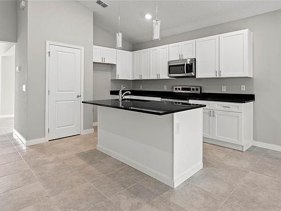 4th image of 2341 Marshfield Preserve Way