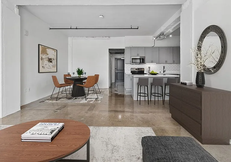 Arrive Broadway Lofts — Photo 39