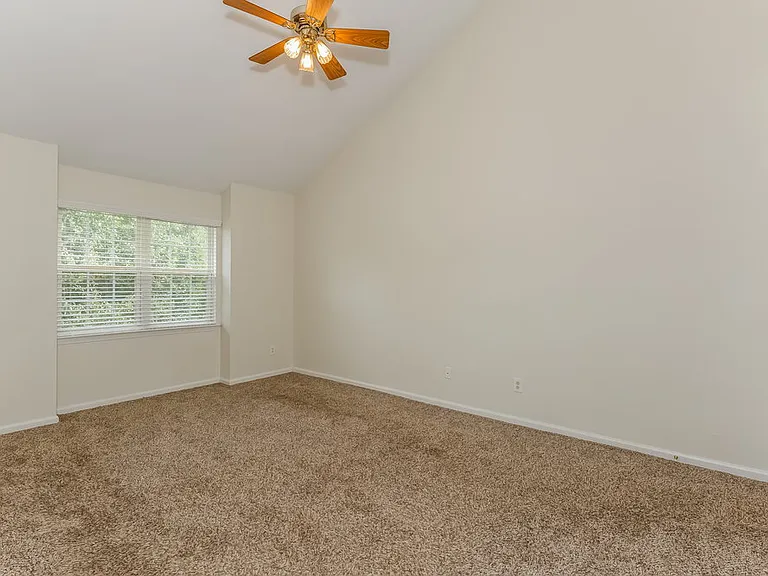 7526 Fallow Ln — Photo 9
