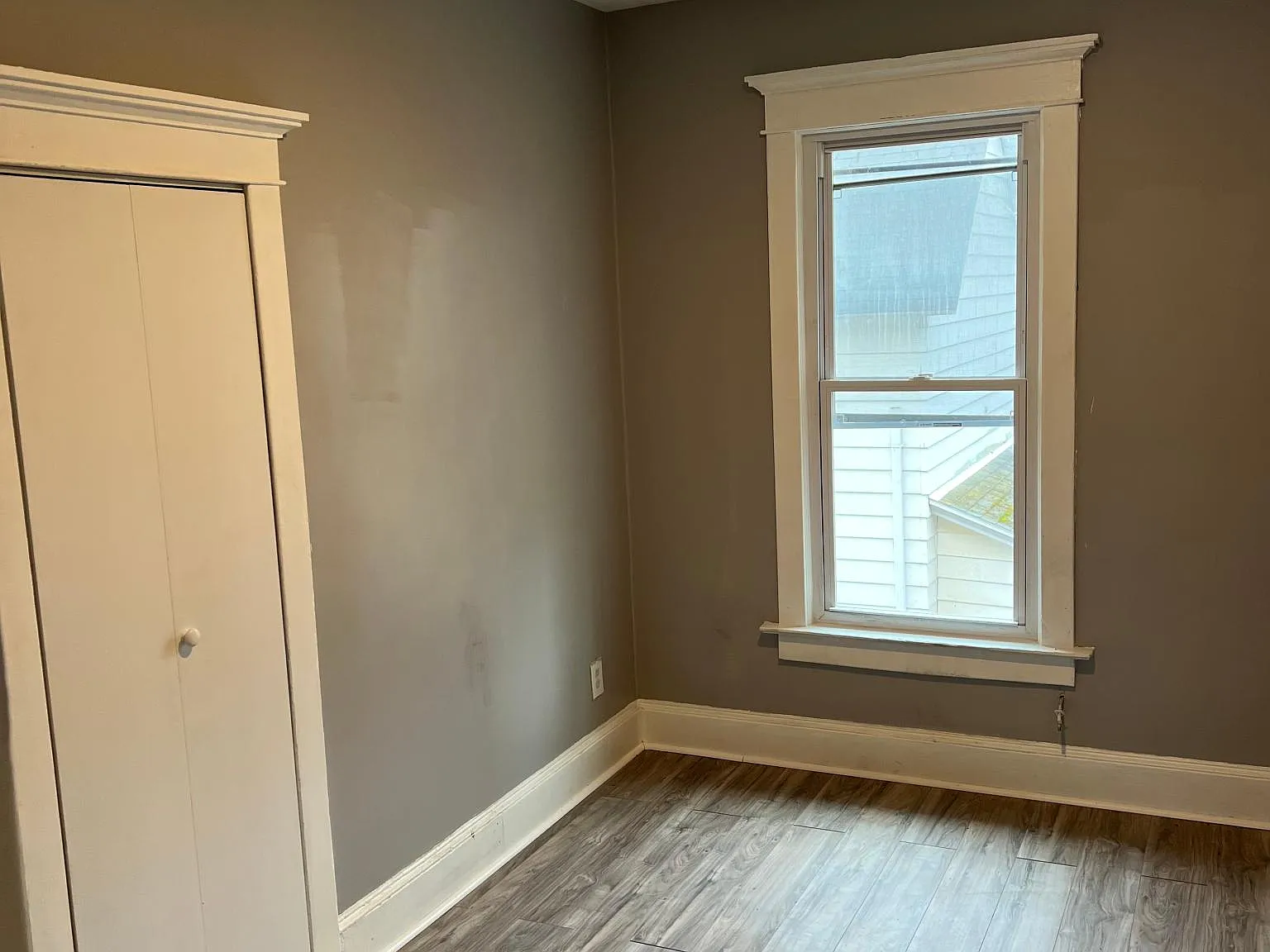 4 bed, 1100 sqft, $1,700 — Photo 3