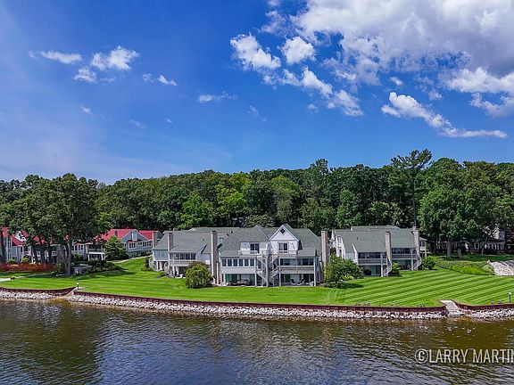 2nd image of 16952 Landing Dr