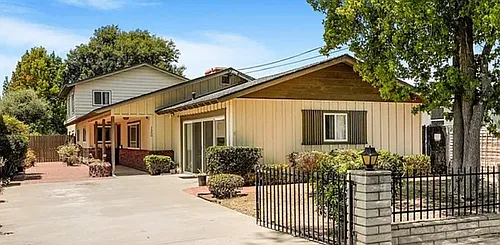 1300 Oak Ave Photo 1
