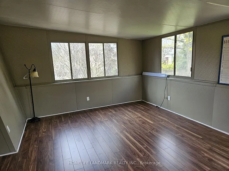 102 Beaverbrook Ct — Photo 19