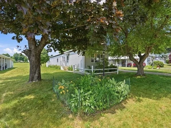 281 Chauncey Walker St #373, Belchertown, MA 01007