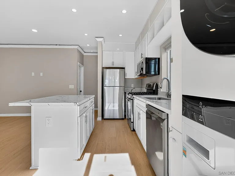 7105 Hoffman Ave #A — Photo 3