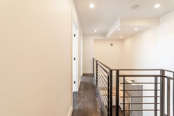 Rented by 146 Erasmus LLC | media 11