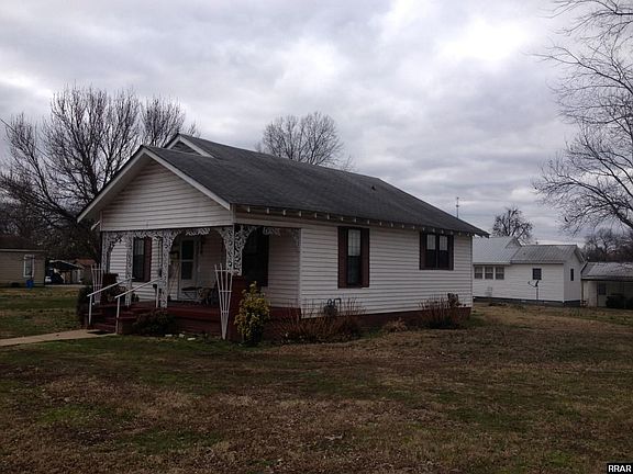 2nd image of 807 Ury St