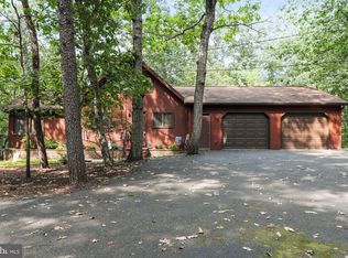 313 Mild Winter Rd, Hedgesville, WV 25427
