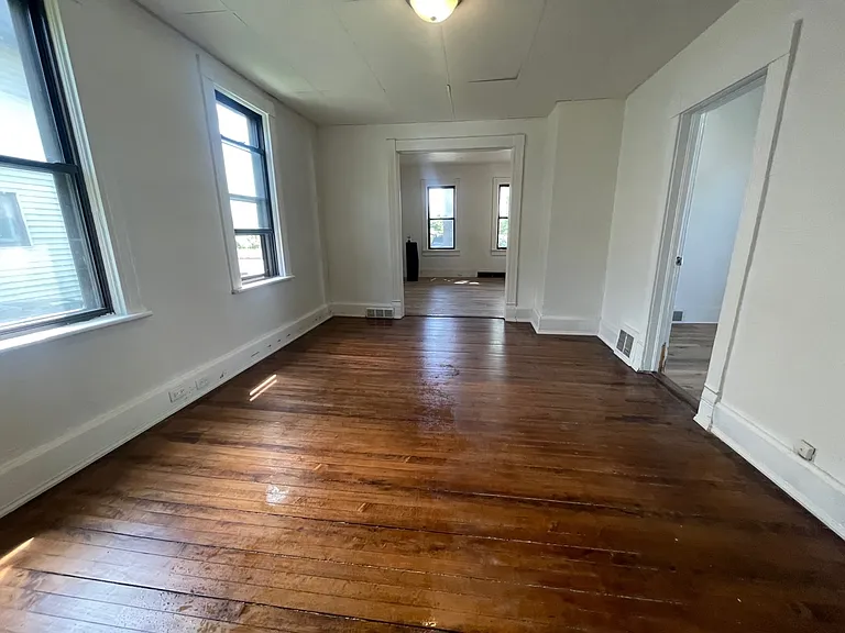 2037 Wiemann Ave — Photo 4
