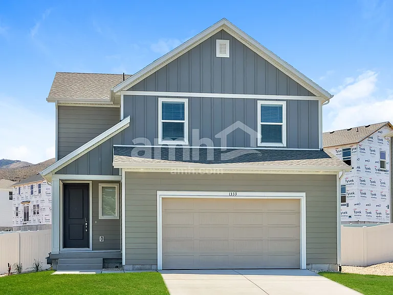 1333 W Mahogany St — Photo 1