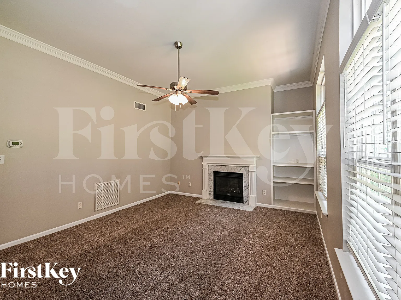 4 bed, 2.5 bath, 2352 sqft, $2,155 — Photo 2