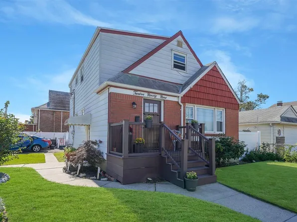 1299 Telegram Avenue, Elmont, NY 11003