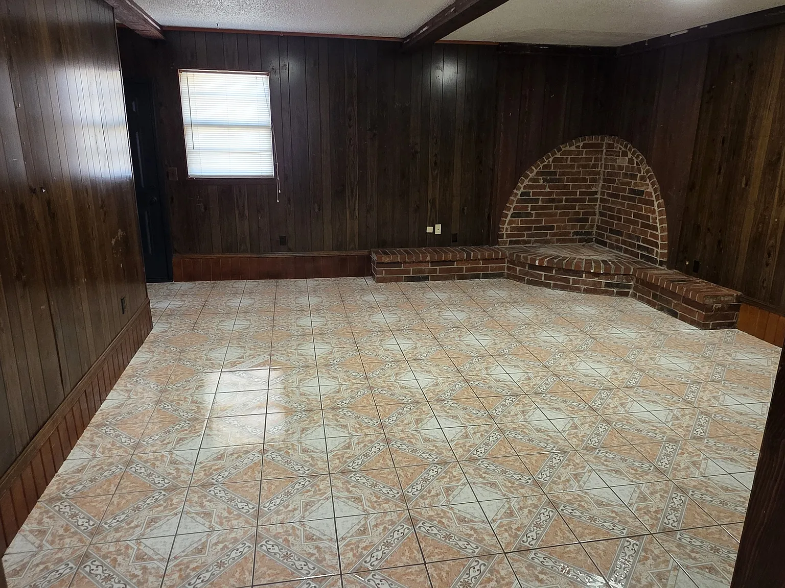 3 bed, 1066 sqft, $1,500 — Photo 2