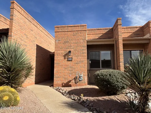 1364 W Desert Hills Dr, Green Valley, AZ 85622